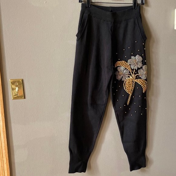 2-piece Embellished Knitwear Tracksuit Set - Picture 2 of 13